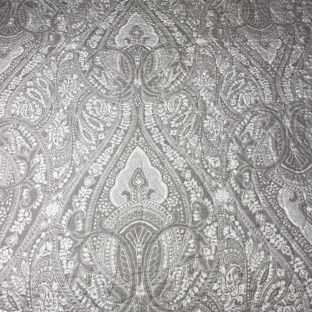 Raymond Waites King Paisley Comforter Cotton  gray white